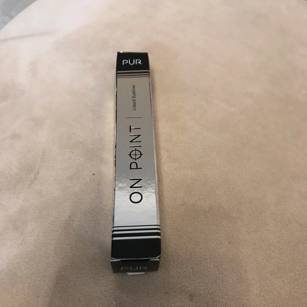 Pur liquid eyeliner